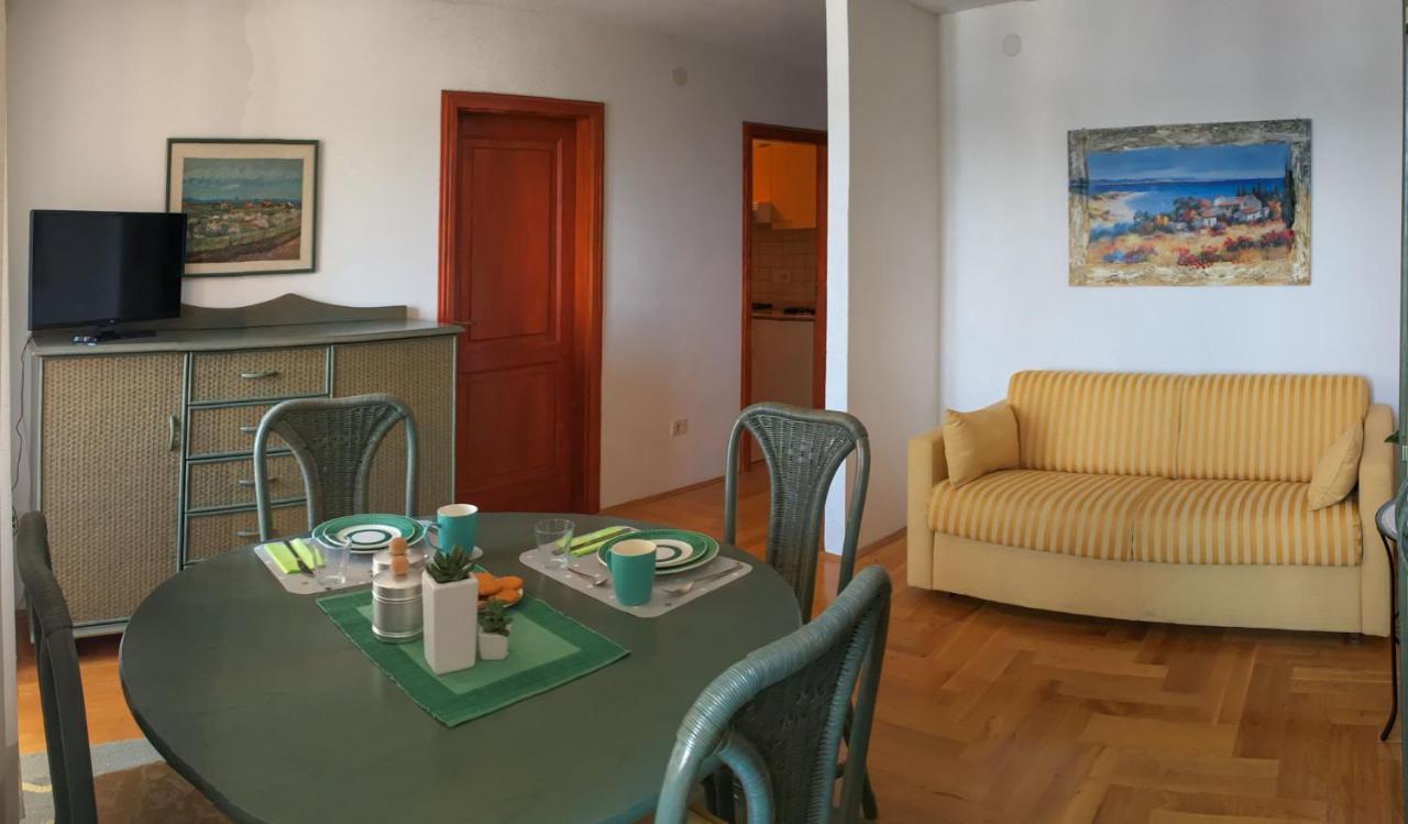 Апартаменты Clorinda Sea View Free Parking Ровинь Экстерьер фото